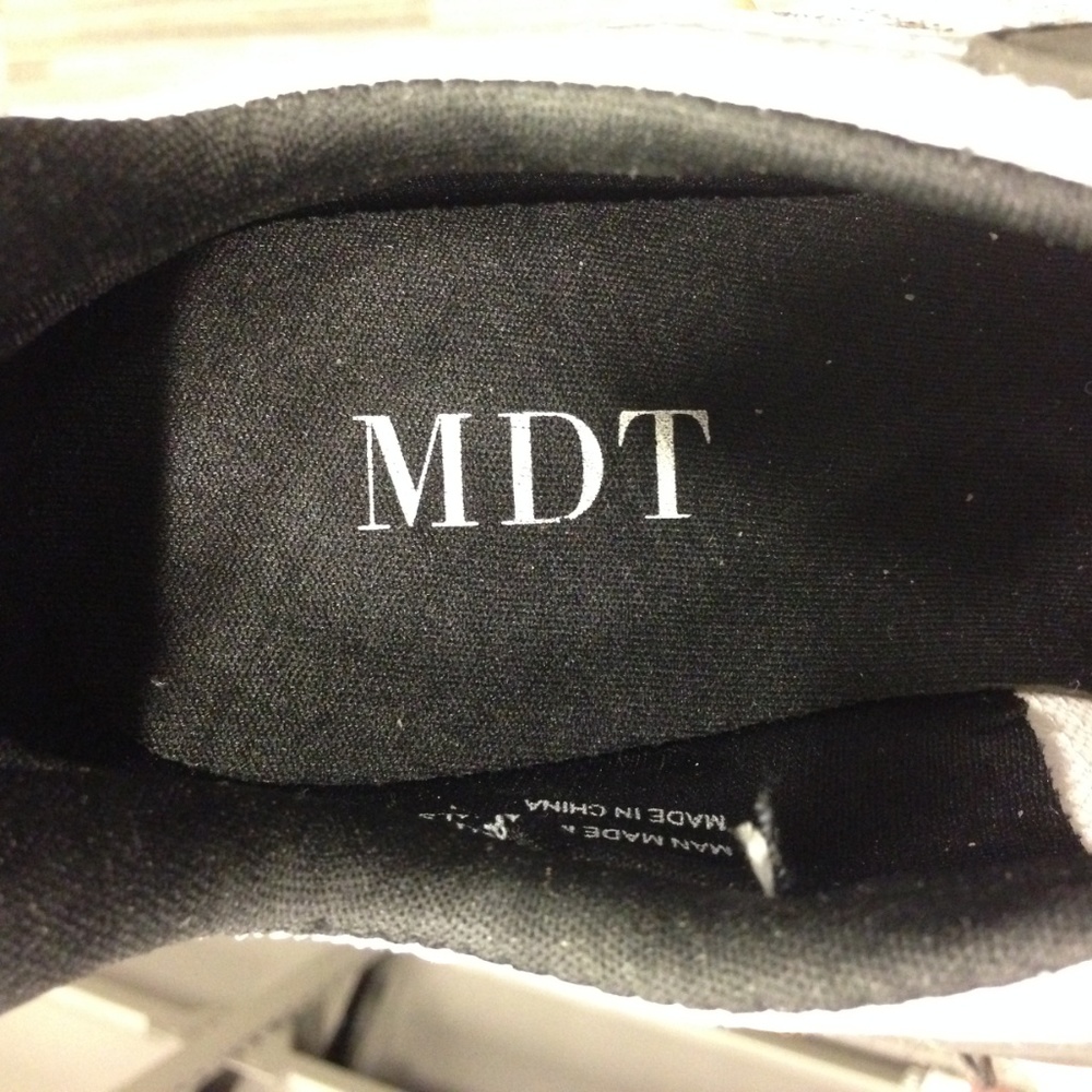 NWT MDT Black and White The Arch Sneakers - Picture 5 of 7
